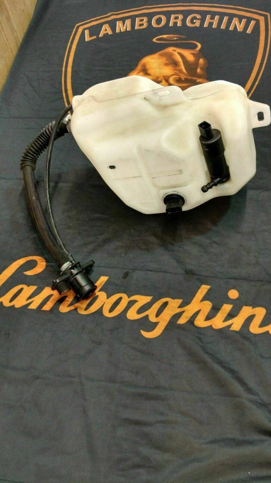 LAMBORGHINI AVENTADOR FRONT WINDSHIELD WASHER WATER TANK RESERVOIR OEM 470955448